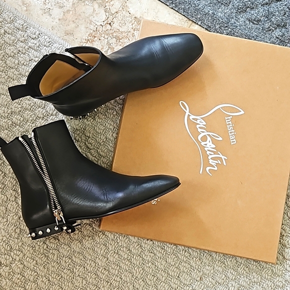 Authentic Christian Louboutin Roadirik leather booties - Picture 3 of 11